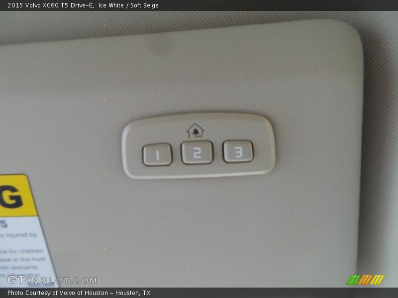 Ice White / Soft Beige 2015 Volvo XC60 T5 Drive-E