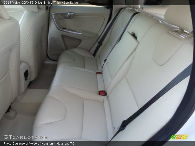 Ice White / Soft Beige 2015 Volvo XC60 T5 Drive-E