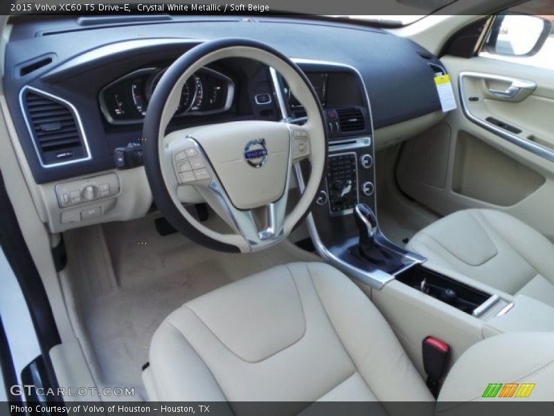 Crystal White Metallic / Soft Beige 2015 Volvo XC60 T5 Drive-E