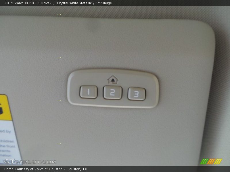 Crystal White Metallic / Soft Beige 2015 Volvo XC60 T5 Drive-E