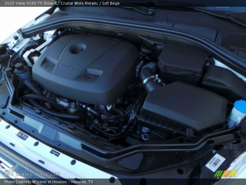 Crystal White Metallic / Soft Beige 2015 Volvo XC60 T5 Drive-E