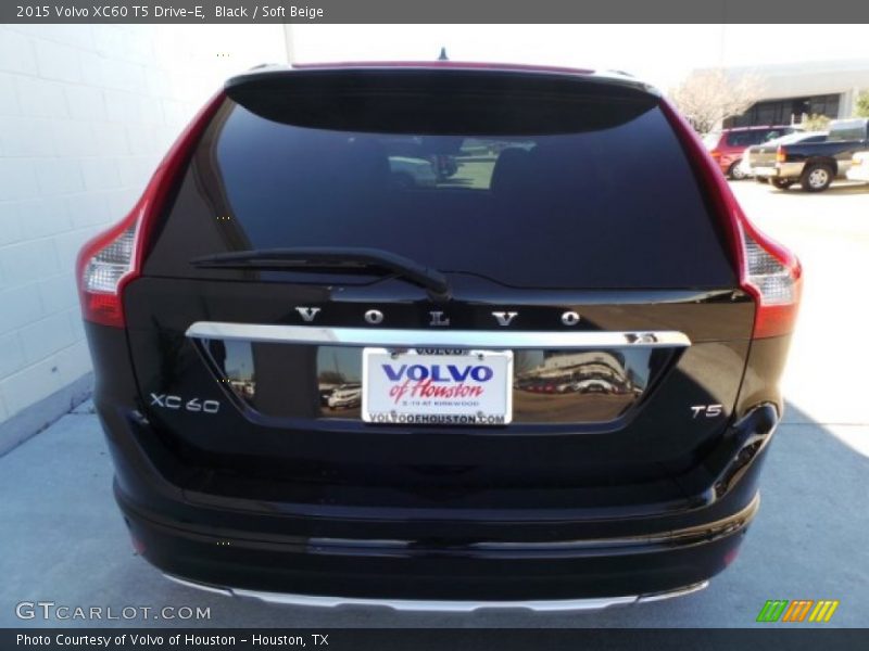 Black / Soft Beige 2015 Volvo XC60 T5 Drive-E