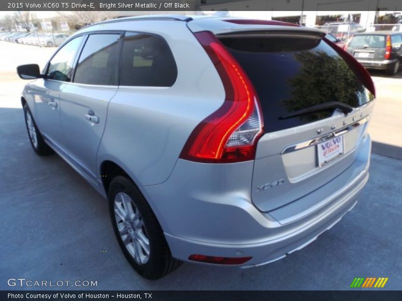 Bright Silver Metallic / Off Black 2015 Volvo XC60 T5 Drive-E