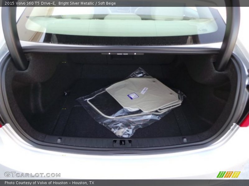 Bright Silver Metallic / Soft Beige 2015 Volvo S60 T5 Drive-E