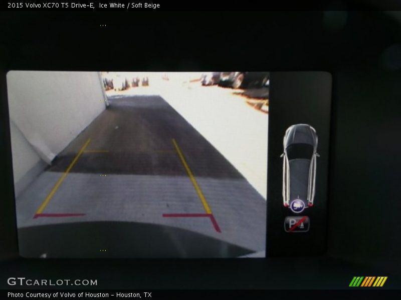 Ice White / Soft Beige 2015 Volvo XC70 T5 Drive-E