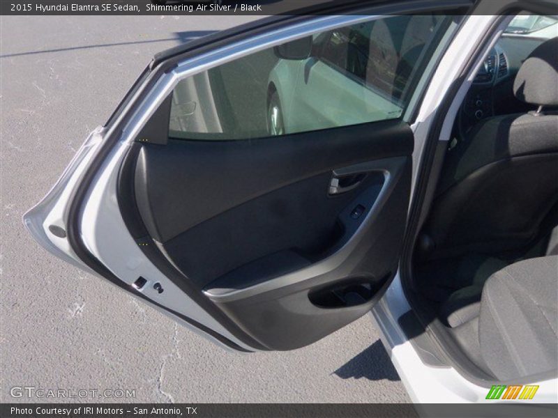 Shimmering Air Silver / Black 2015 Hyundai Elantra SE Sedan