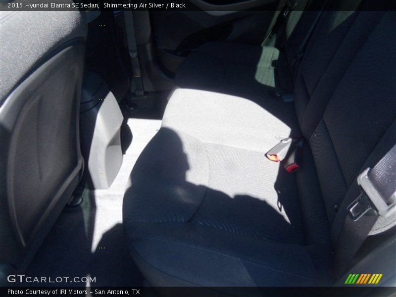 Shimmering Air Silver / Black 2015 Hyundai Elantra SE Sedan