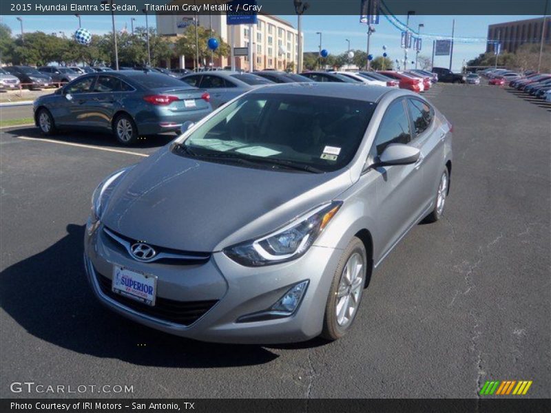 Titanium Gray Metallic / Gray 2015 Hyundai Elantra SE Sedan