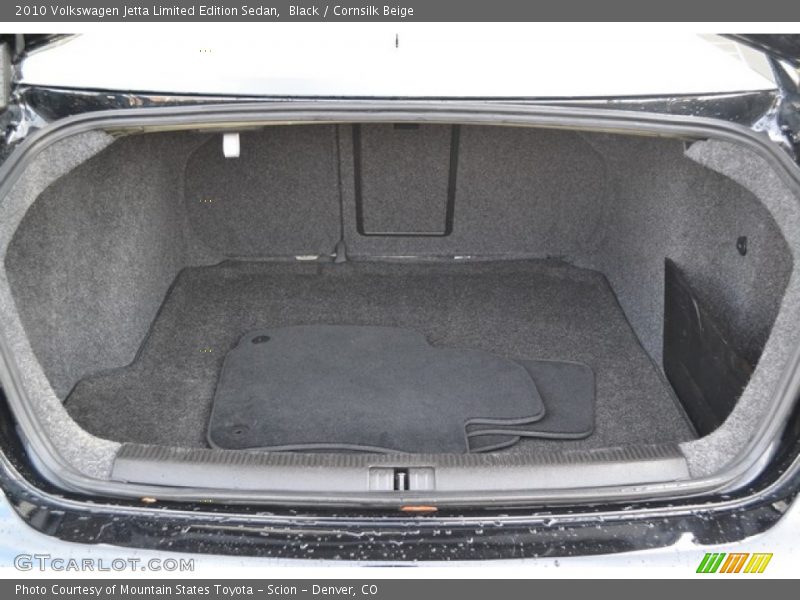 Black / Cornsilk Beige 2010 Volkswagen Jetta Limited Edition Sedan