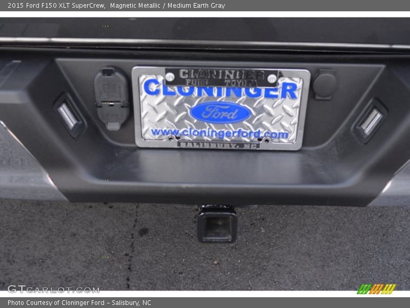 Magnetic Metallic / Medium Earth Gray 2015 Ford F150 XLT SuperCrew