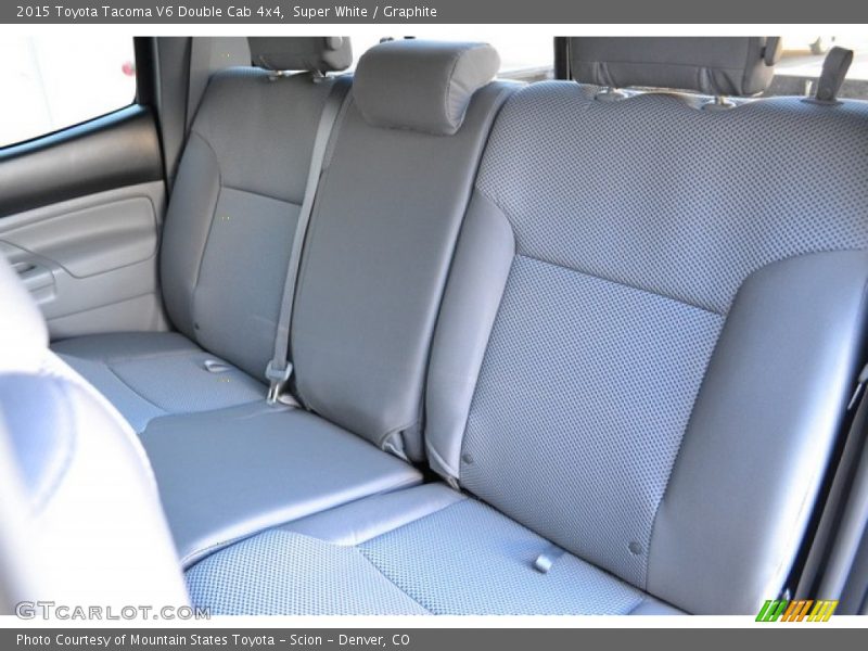 Super White / Graphite 2015 Toyota Tacoma V6 Double Cab 4x4