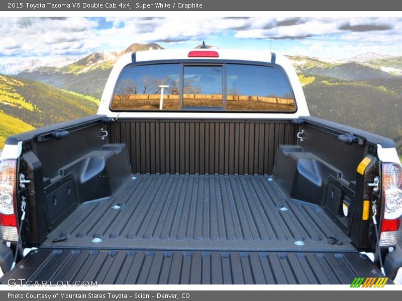 Super White / Graphite 2015 Toyota Tacoma V6 Double Cab 4x4