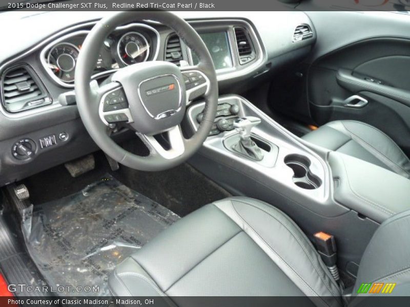  2015 Challenger SXT Plus Black Interior