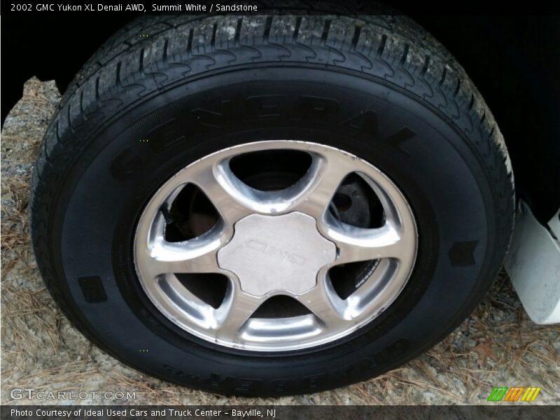 Summit White / Sandstone 2002 GMC Yukon XL Denali AWD