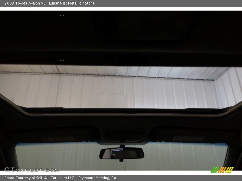 Lunar Mist Metallic / Stone 2003 Toyota Avalon XL