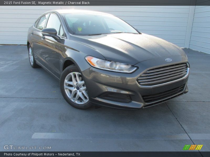 Magnetic Metallic / Charcoal Black 2015 Ford Fusion SE