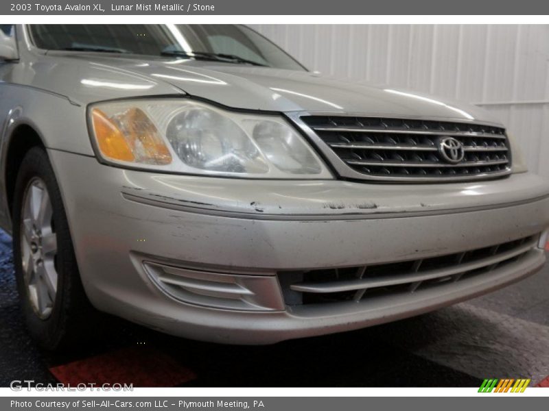 Lunar Mist Metallic / Stone 2003 Toyota Avalon XL