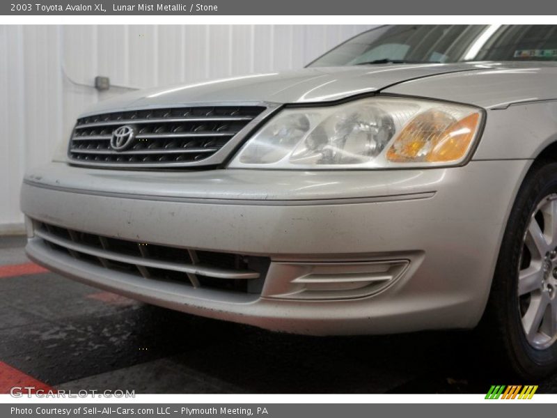 Lunar Mist Metallic / Stone 2003 Toyota Avalon XL