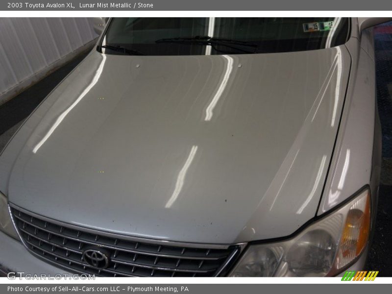 Lunar Mist Metallic / Stone 2003 Toyota Avalon XL