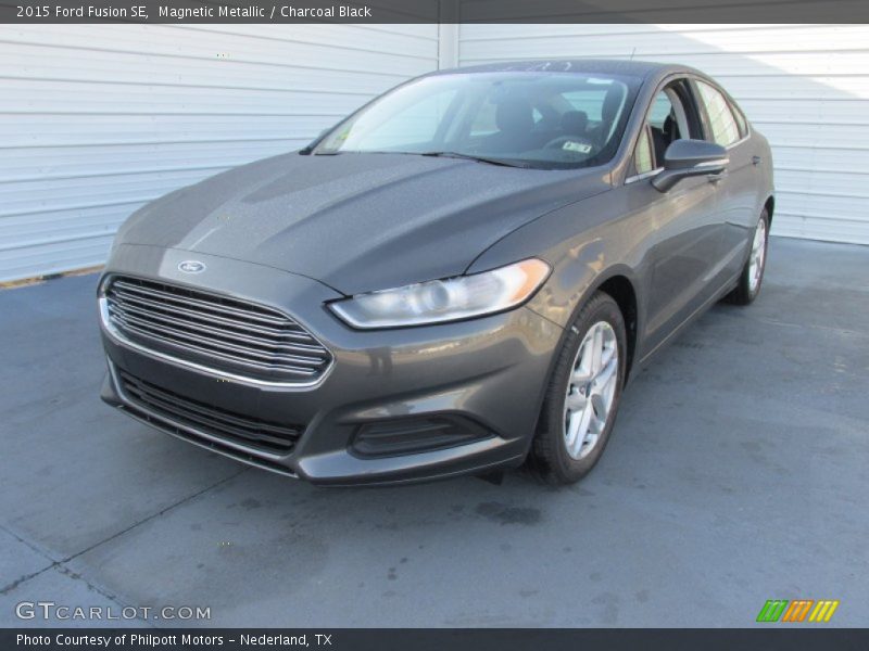 Magnetic Metallic / Charcoal Black 2015 Ford Fusion SE