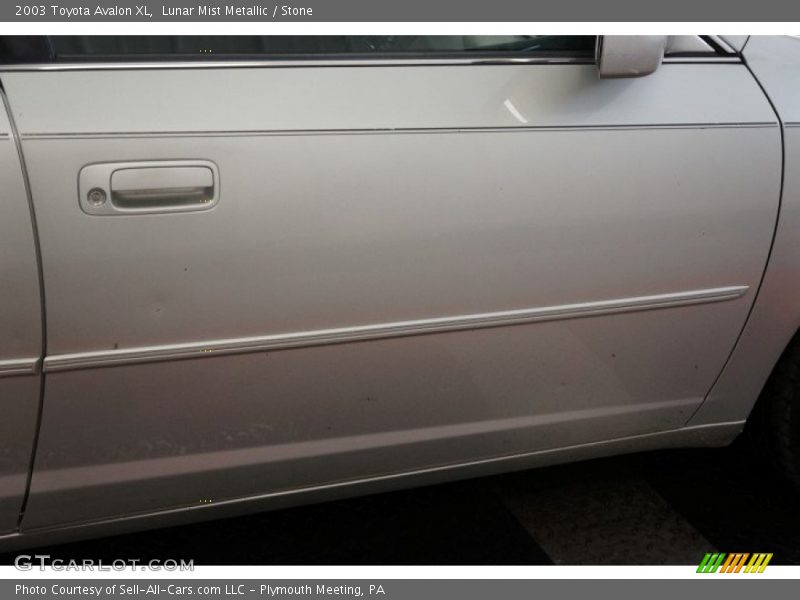 Lunar Mist Metallic / Stone 2003 Toyota Avalon XL