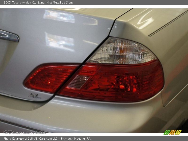 Lunar Mist Metallic / Stone 2003 Toyota Avalon XL