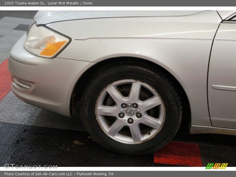 Lunar Mist Metallic / Stone 2003 Toyota Avalon XL
