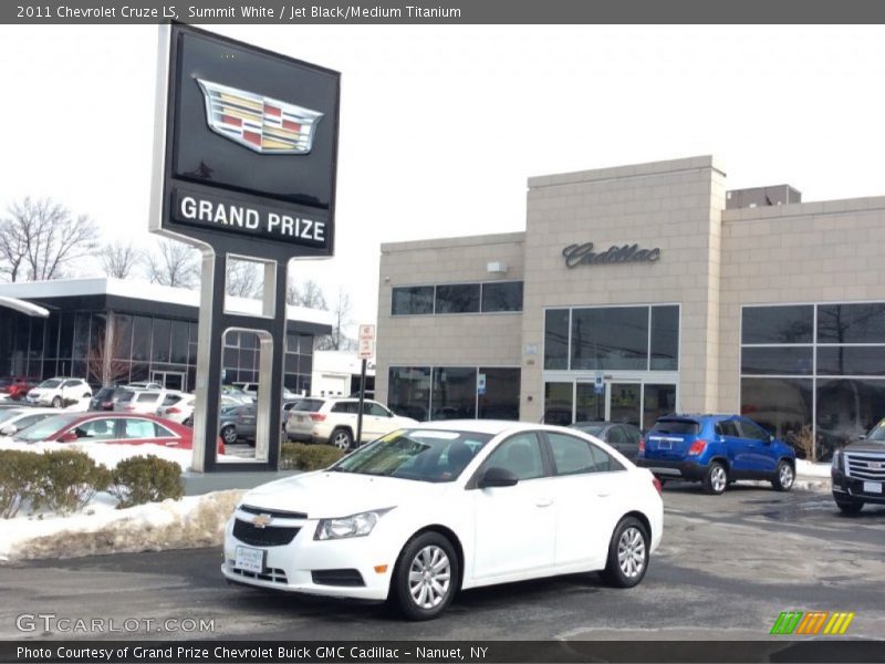 Summit White / Jet Black/Medium Titanium 2011 Chevrolet Cruze LS