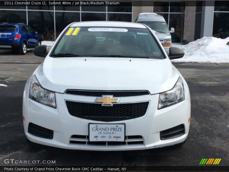 Summit White / Jet Black/Medium Titanium 2011 Chevrolet Cruze LS