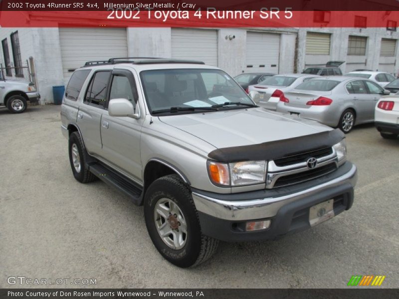 Millennium Silver Metallic / Gray 2002 Toyota 4Runner SR5 4x4