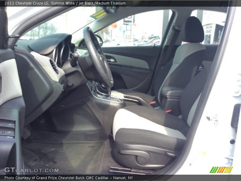 Summit White / Jet Black/Medium Titanium 2011 Chevrolet Cruze LS