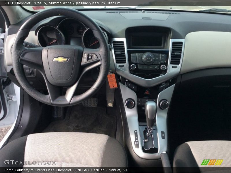 Summit White / Jet Black/Medium Titanium 2011 Chevrolet Cruze LS
