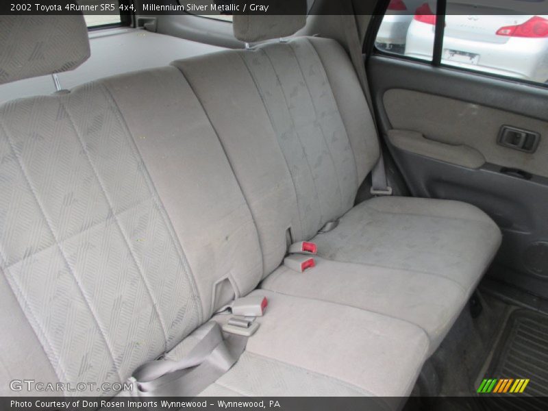 Millennium Silver Metallic / Gray 2002 Toyota 4Runner SR5 4x4