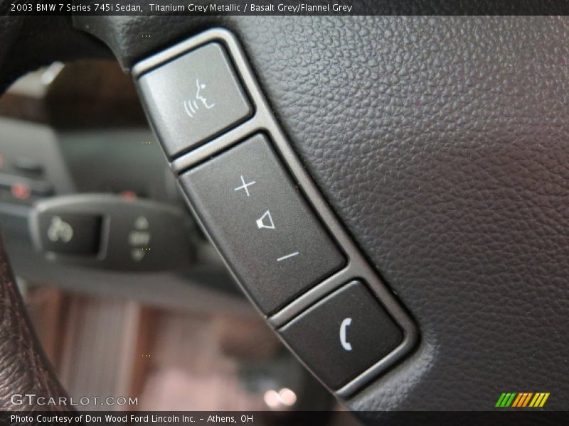 Controls of 2003 7 Series 745i Sedan