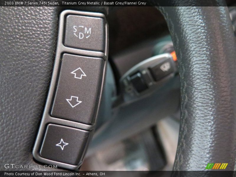 Controls of 2003 7 Series 745i Sedan