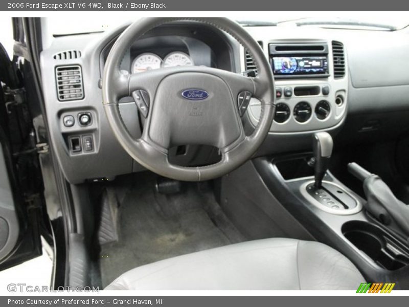 Dashboard of 2006 Escape XLT V6 4WD