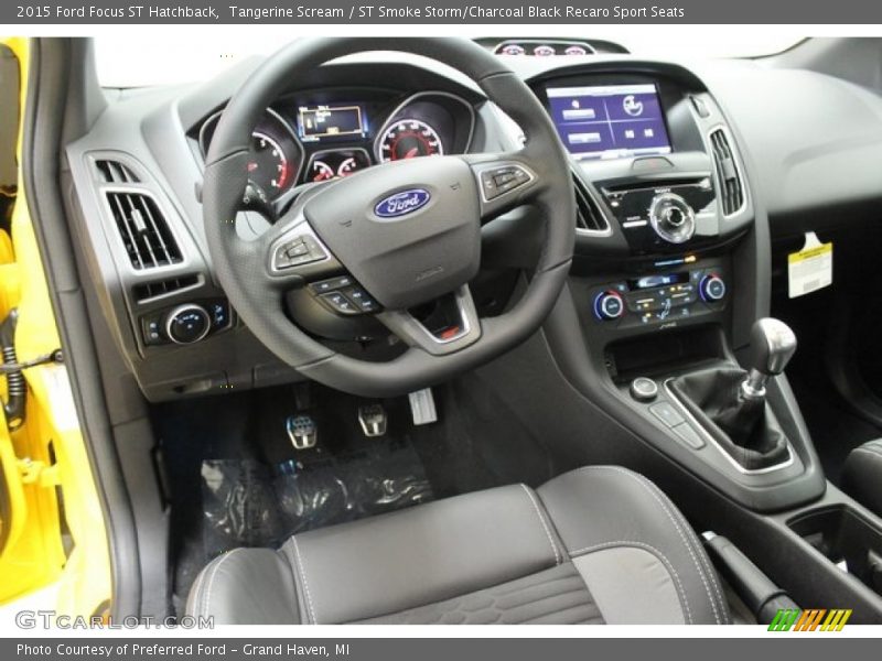 ST Smoke Storm/Charcoal Black Recaro Sport Seats Interior - 2015 Focus ST Hatchback 