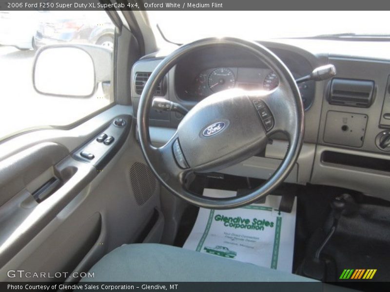 Oxford White / Medium Flint 2006 Ford F250 Super Duty XL SuperCab 4x4