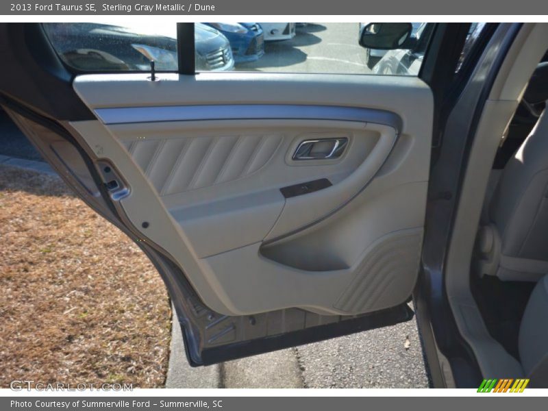 Sterling Gray Metallic / Dune 2013 Ford Taurus SE