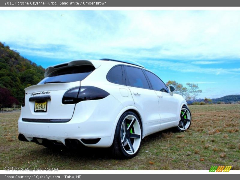 Sand White / Umber Brown 2011 Porsche Cayenne Turbo