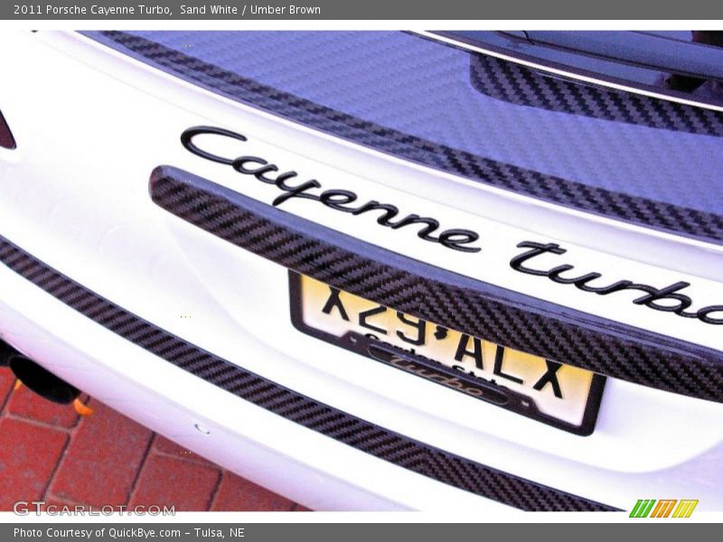 Sand White / Umber Brown 2011 Porsche Cayenne Turbo