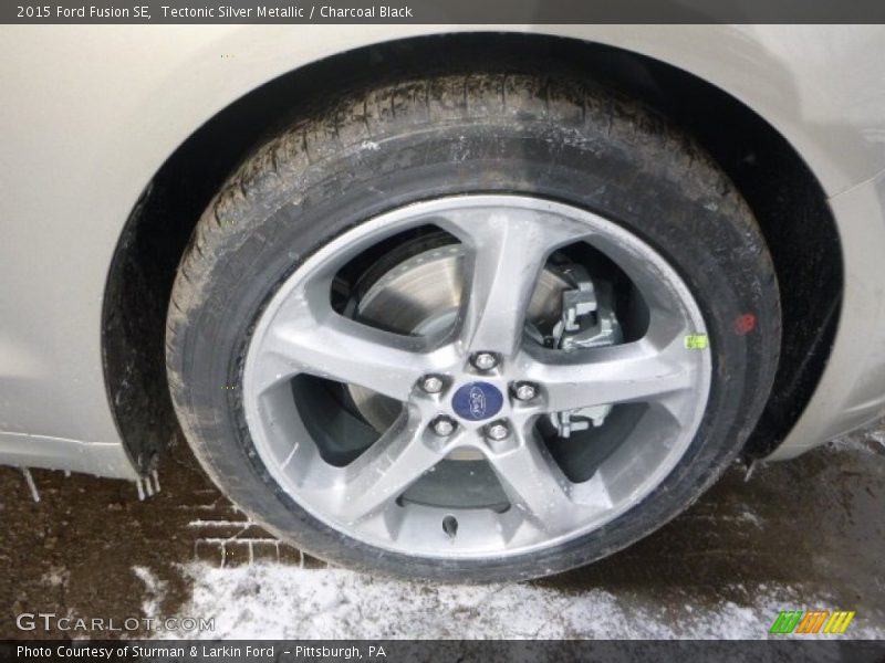 Tectonic Silver Metallic / Charcoal Black 2015 Ford Fusion SE