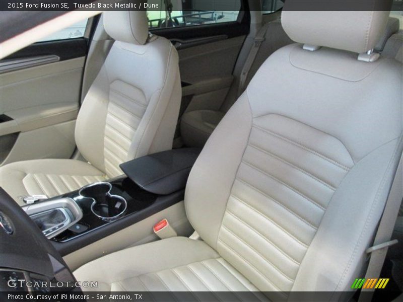 Tuxedo Black Metallic / Dune 2015 Ford Fusion SE