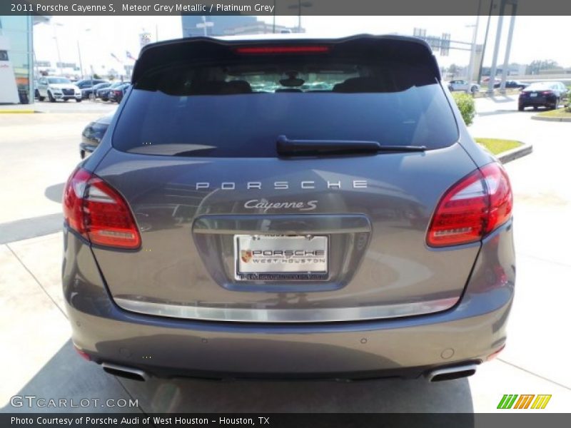 Meteor Grey Metallic / Platinum Grey 2011 Porsche Cayenne S