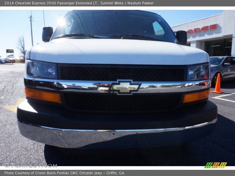 Summit White / Medium Pewter 2014 Chevrolet Express 3500 Passenger Extended LT