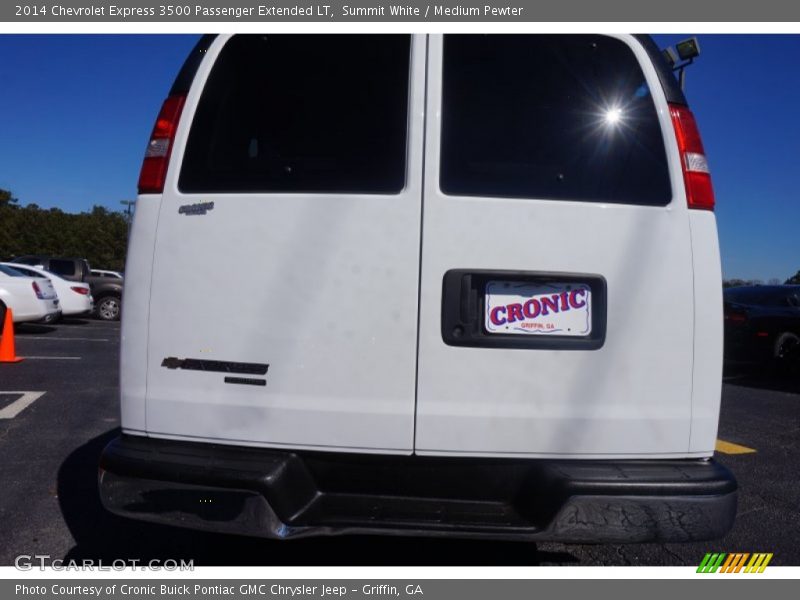 Summit White / Medium Pewter 2014 Chevrolet Express 3500 Passenger Extended LT