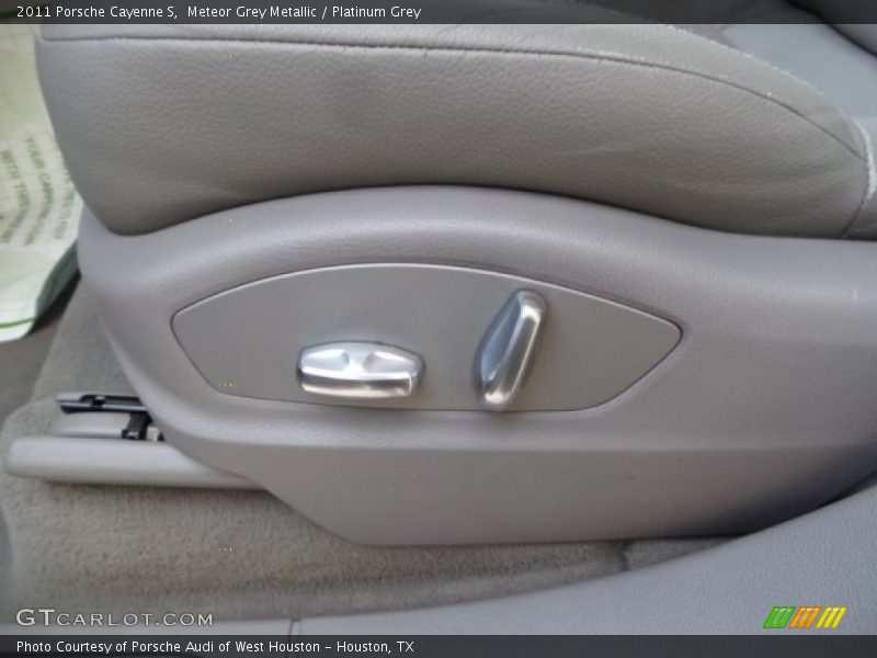 Meteor Grey Metallic / Platinum Grey 2011 Porsche Cayenne S
