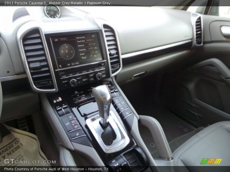 Meteor Grey Metallic / Platinum Grey 2011 Porsche Cayenne S