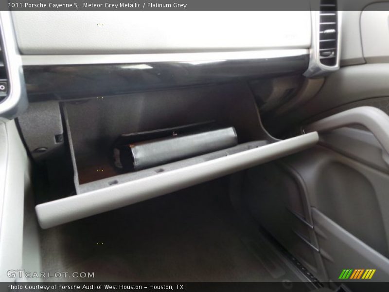 Meteor Grey Metallic / Platinum Grey 2011 Porsche Cayenne S