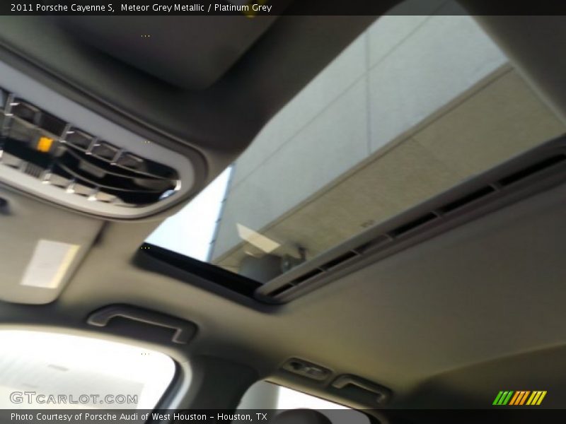 Meteor Grey Metallic / Platinum Grey 2011 Porsche Cayenne S